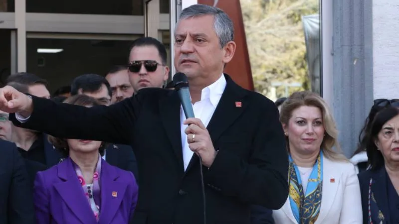 Özgür Özel: Esnaf ve Emeklinin Yüzü Gülecek!
