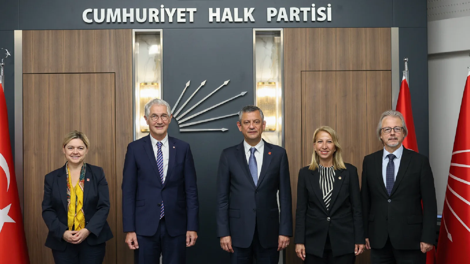 Özgür Özel, Fransa Senatosu Heyetini Ağırladı