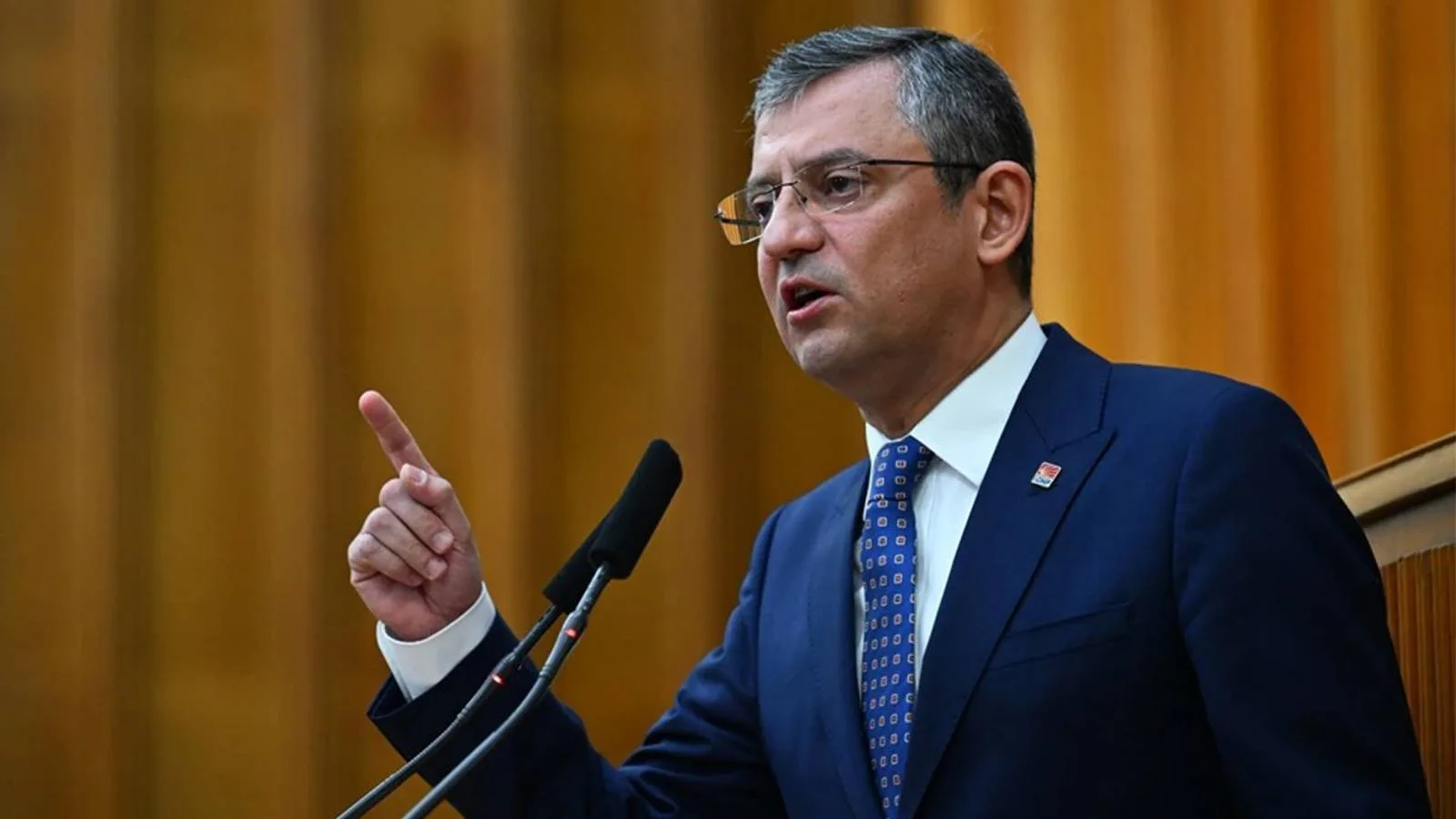 Özgür Özel: Gençler için yasaksız bir Türkiye