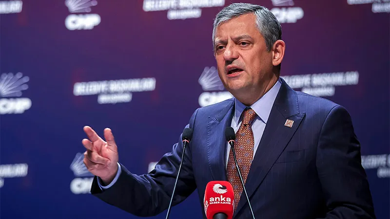 Özgür Özel: ‘Haysiyet cellatlarını unutursak şerefsiziz!’