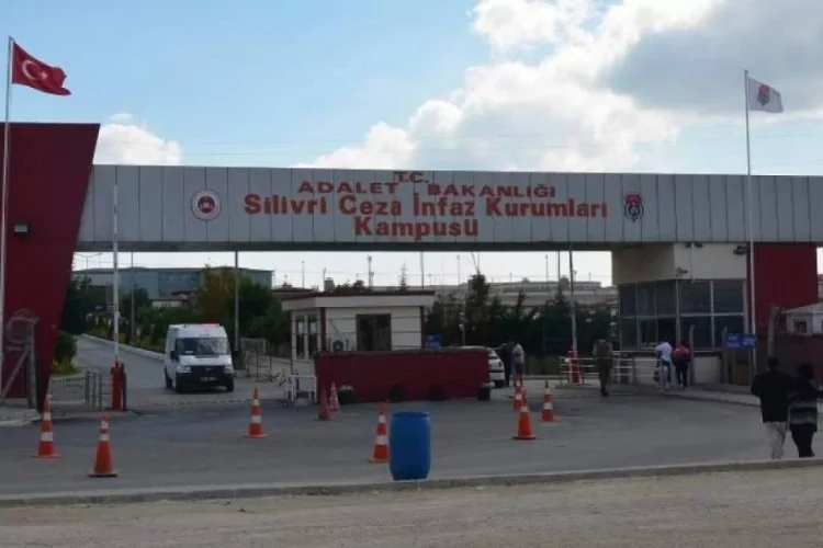 Özgür Özel, İmamoğlu’nu Silivri’de Ziyaret Etti