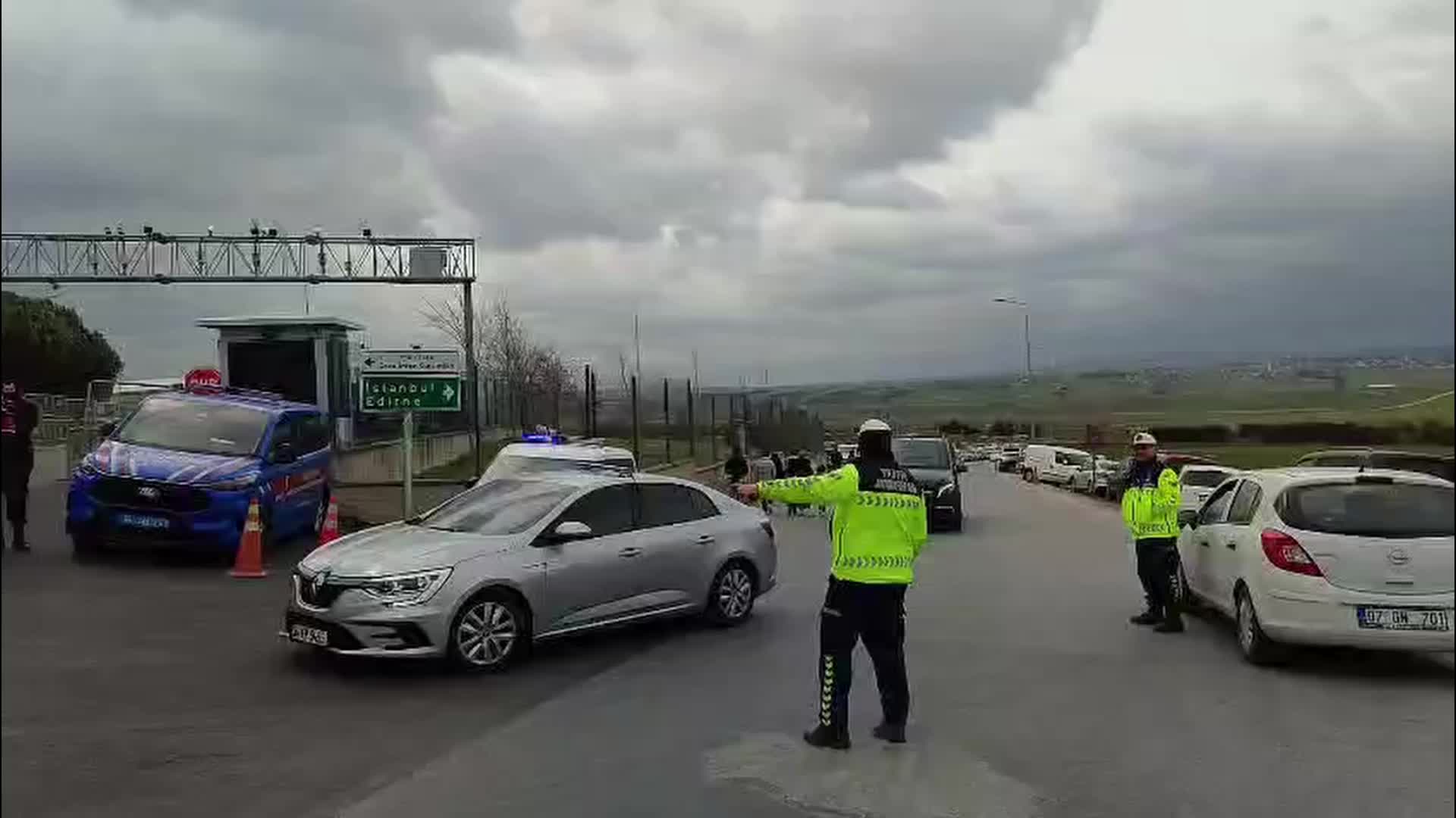 Özgür Özel, İmamoğlu’nu Silivri’de Ziyaret Etti