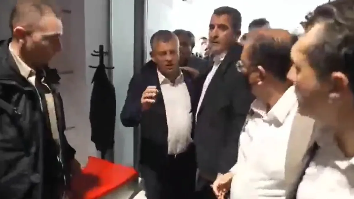 Özgür Özel’in 12. Katta Gergin Anları!