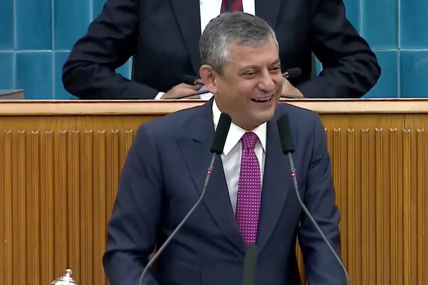 Özgür Özel’in Dil Sürçmesi: İlk Günün Günahı!