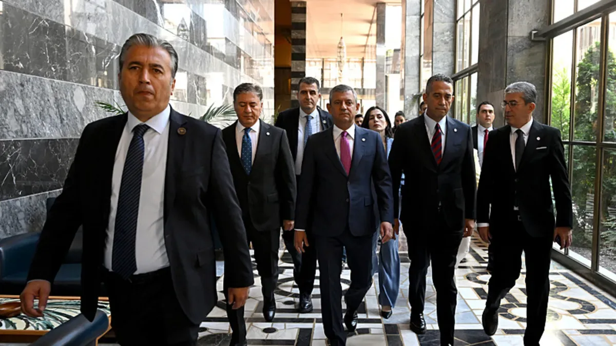 Özgür Özel’in Kefil Olduğu Rüşvetçiler!