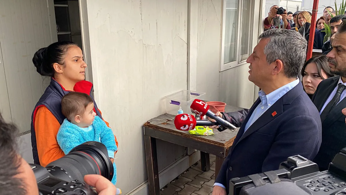 Özgür Özel’in Tiyatrosu Patladı: ‘Mağduruz’!