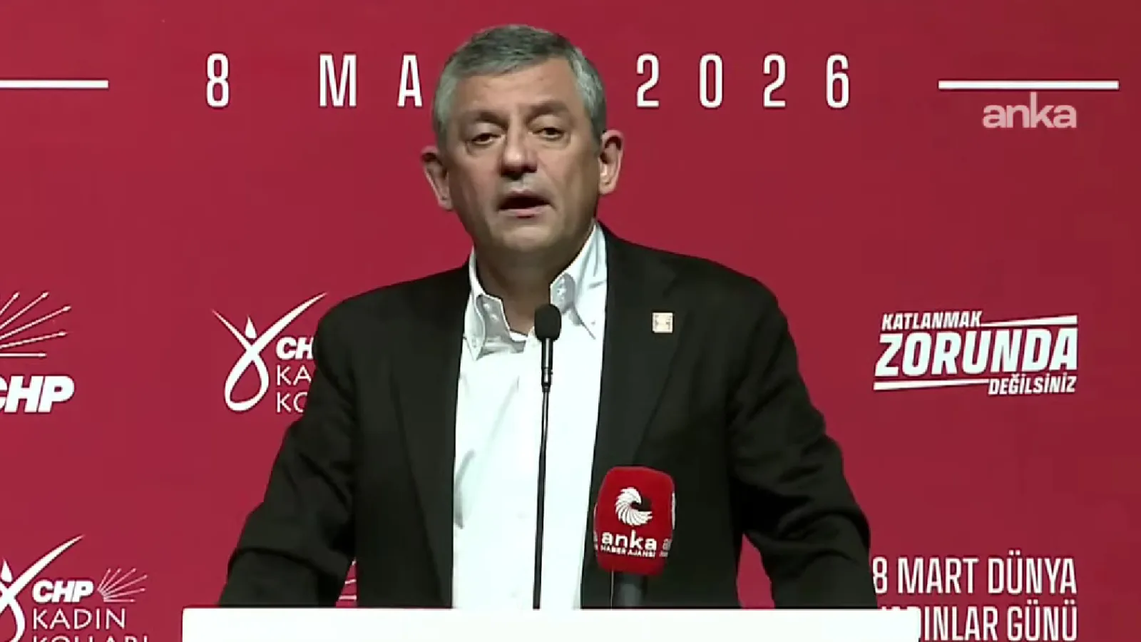 Özgür Özel: Kadın ve Eşitlik Bakanlığı Geliyor!