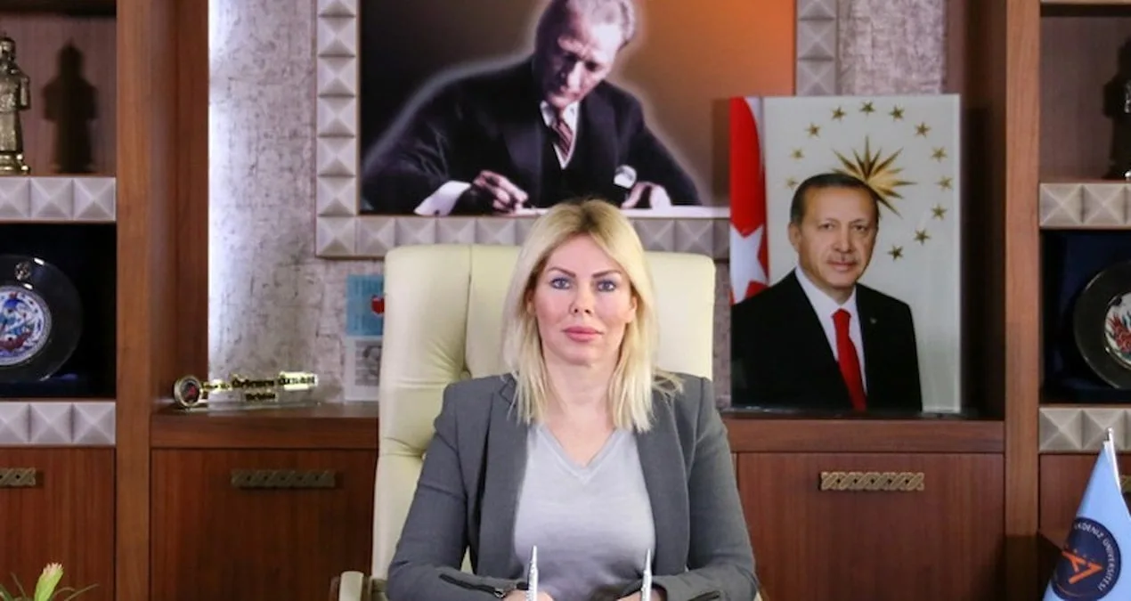 Özgür Özel: ‘Rektör, Gençlerden Korkuyor!’