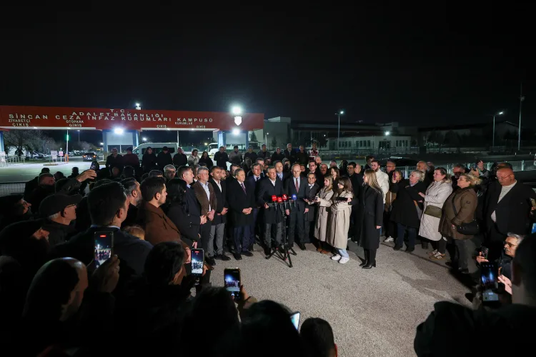 Özgür Özel, Tanju Özcan’ı Cezaevinde Ziyaret Etti