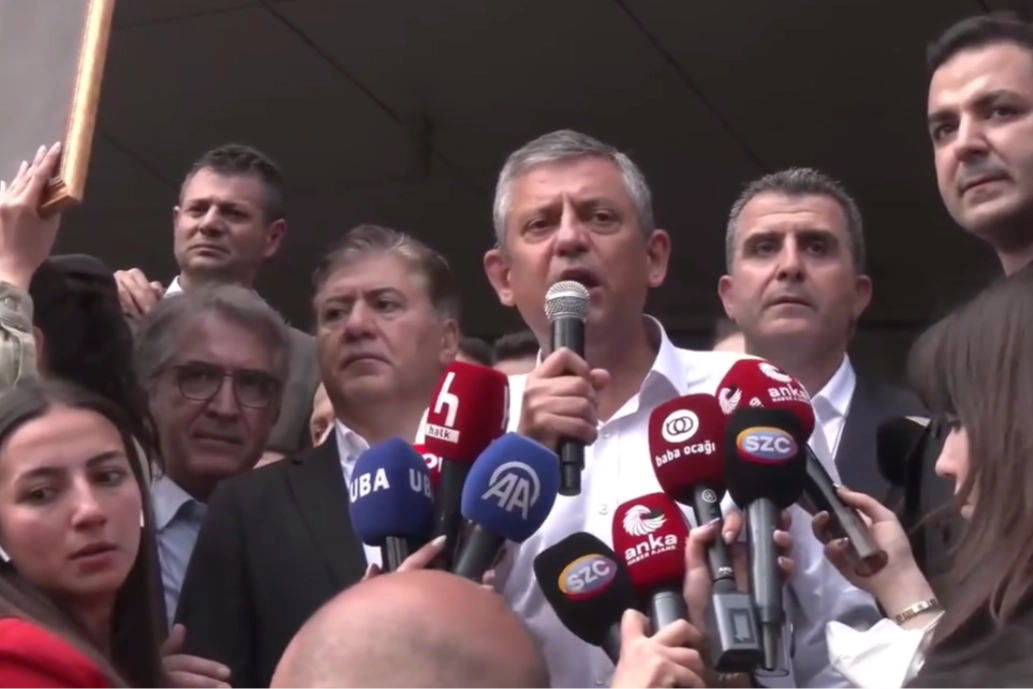 Özgür Özel: ‘Teslim Olmayacağız, Yola Çıkıyoruz!’