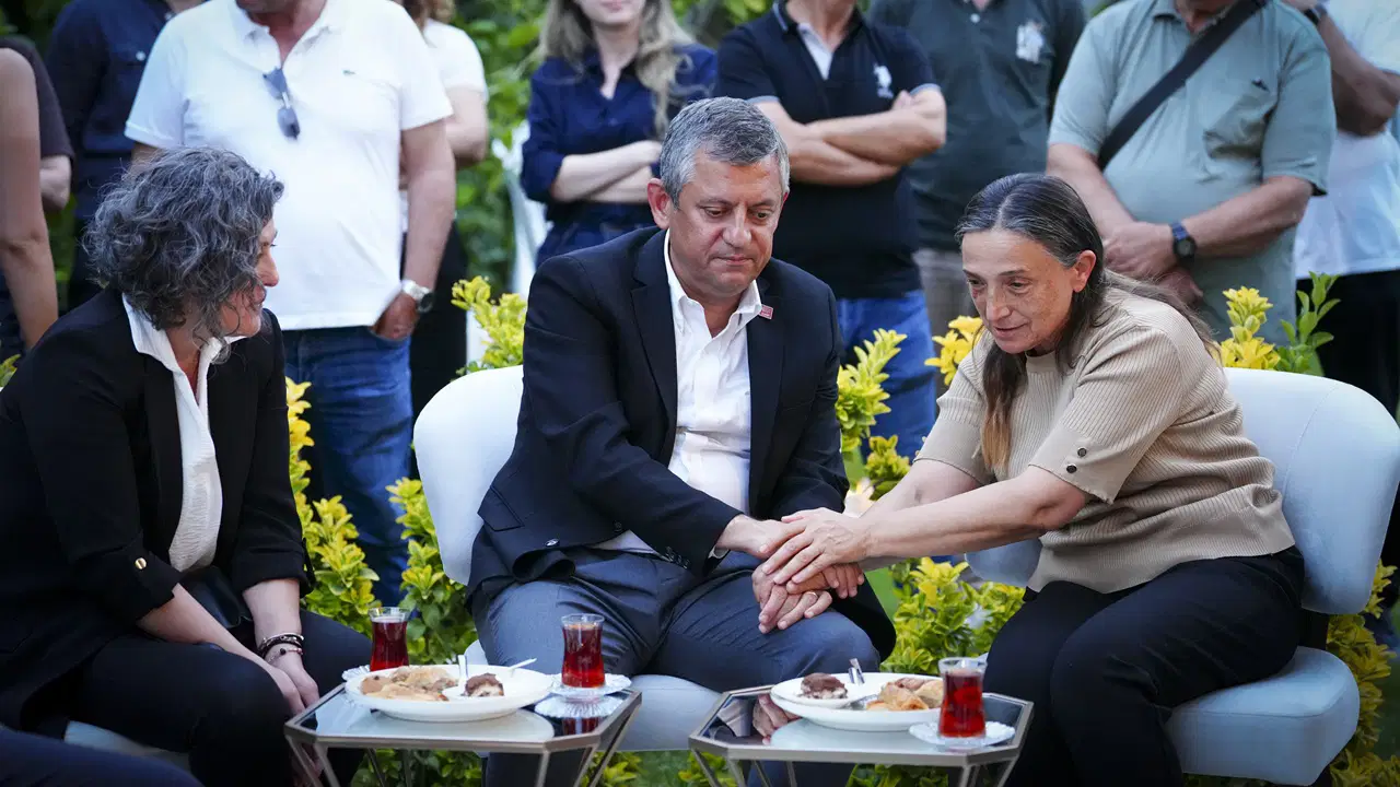 Özgür Özel, Tutuklu Mustafa Günay’ın Ailesini Ziyaret Etti