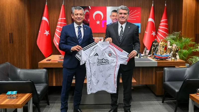 Özgür Özel ve Serdar Adalı’dan Kritik Görüşme