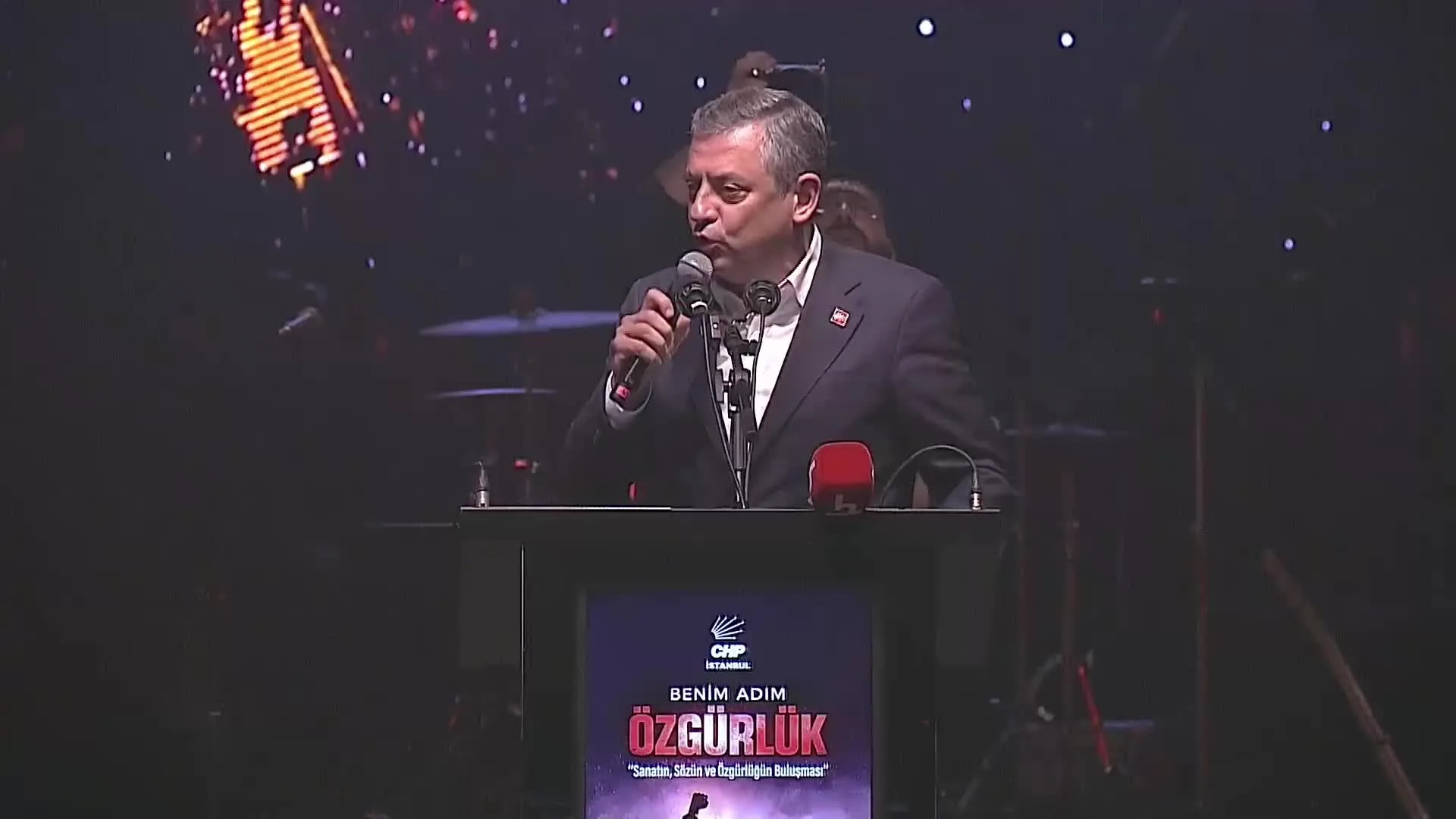 Özgür Özel: ‘Ya Hep Beraber Ya Hiçbirimiz!’