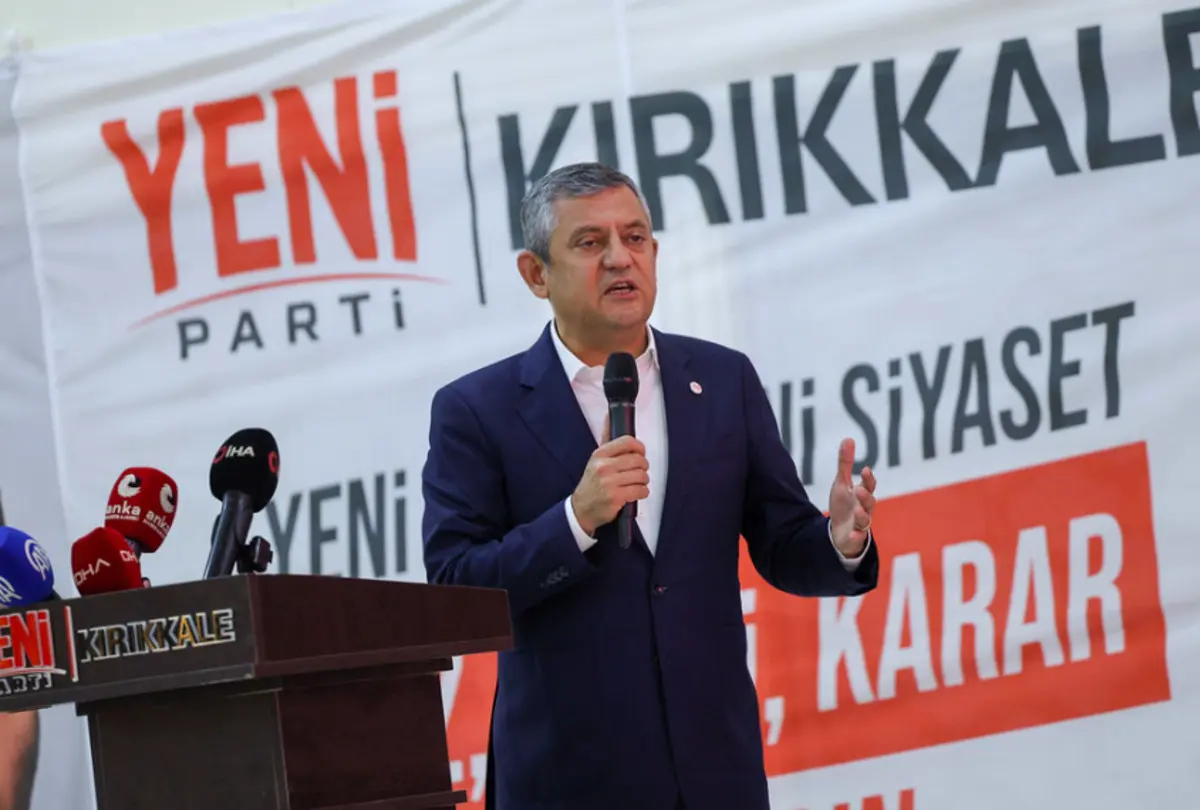 9 belediye başkanı AK Parti ye mi geçecek?  Özgür Özel den sert mesaj: “Yeni ihanetlerle yüzleşebiliriz” 2