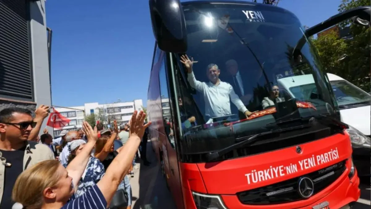 Özgür Özel: ‘Yeni’ İsimde Değişiklik Yapabiliriz!