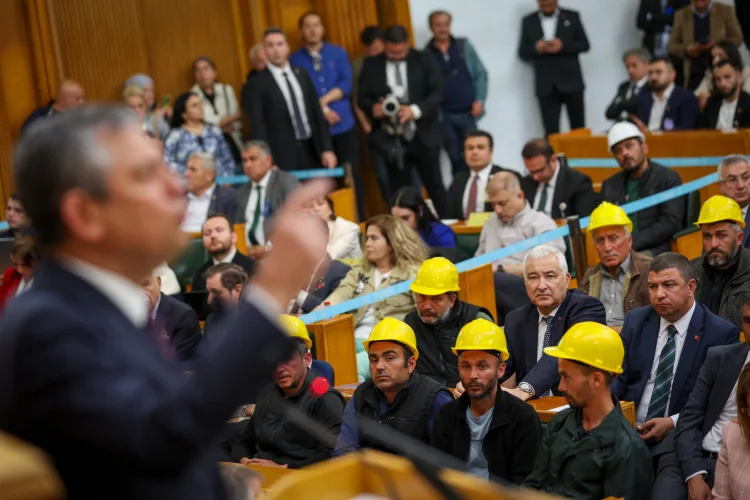 Özgür Özel: Zam ve Sandık Mücadelesi Şart!