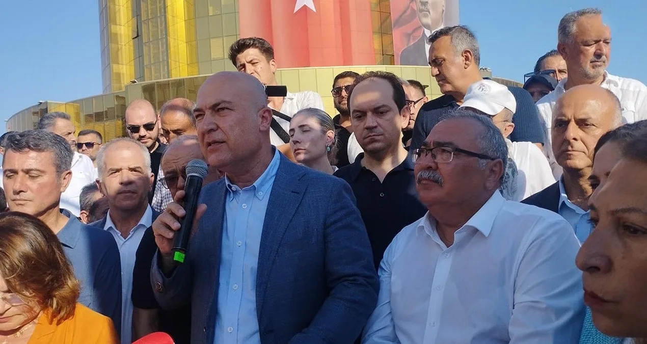 Özlem Çerçioğlu’ndan Şok İstifa: CHP’de Kriz!