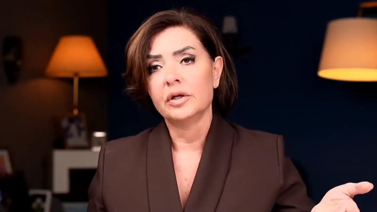 Özlem Gürses’e Linç Kampanyası: Ölüm Tehditleri!