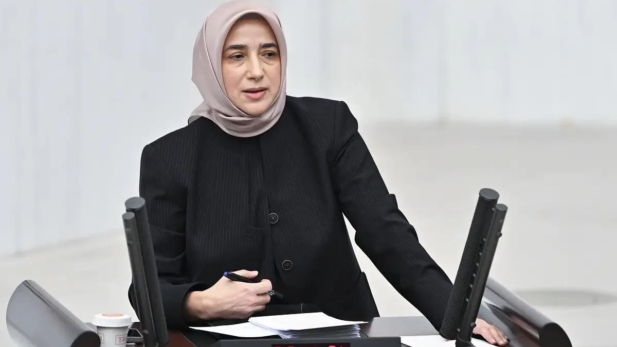 Özlem Zengin’den Fon Krizine Sert Çıkış!
