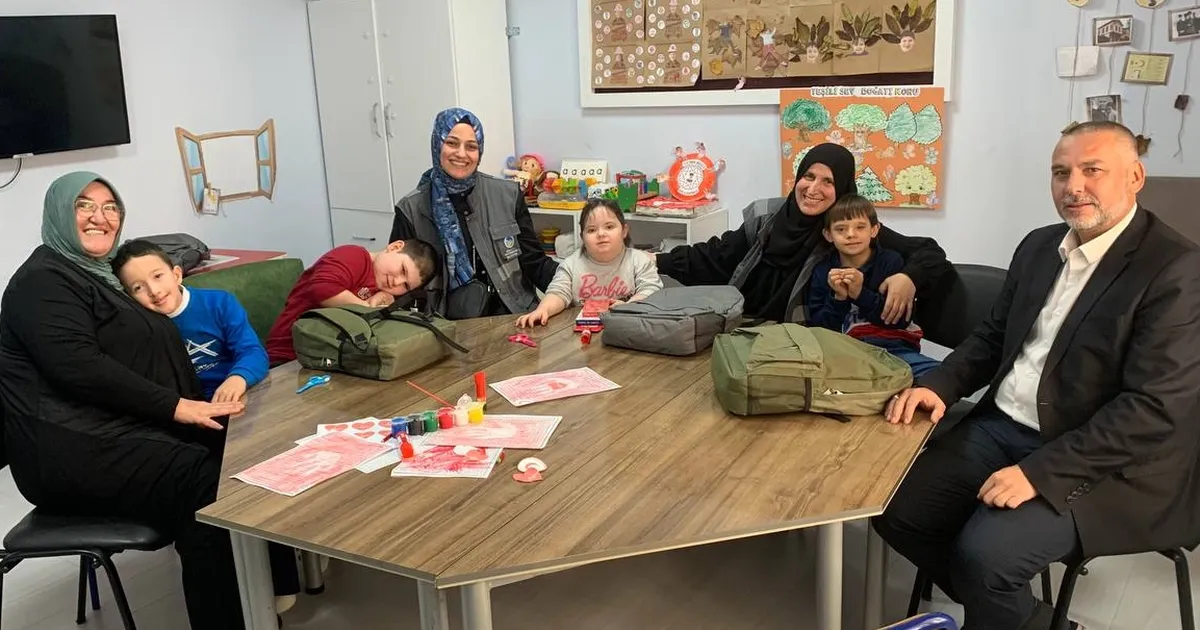 Pamukova’da Büyükşehir’den Özel Ziyaret