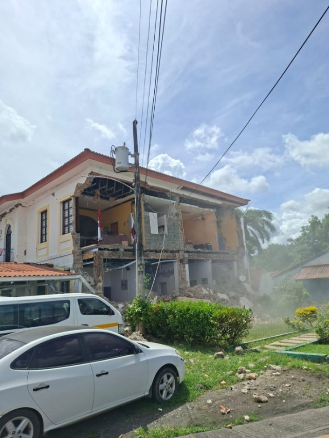 7.6 ile sallanan Panama'dan felaket görüntüleri