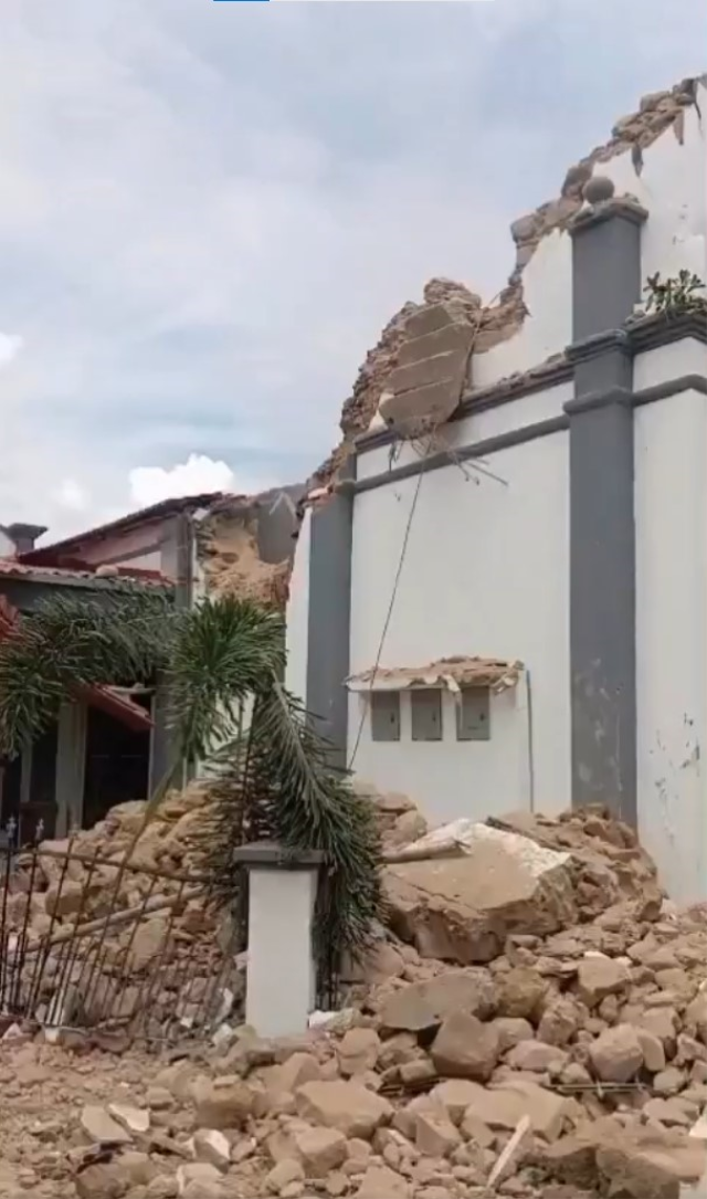 7.6 ile sallanan Panama'dan felaket görüntüleri