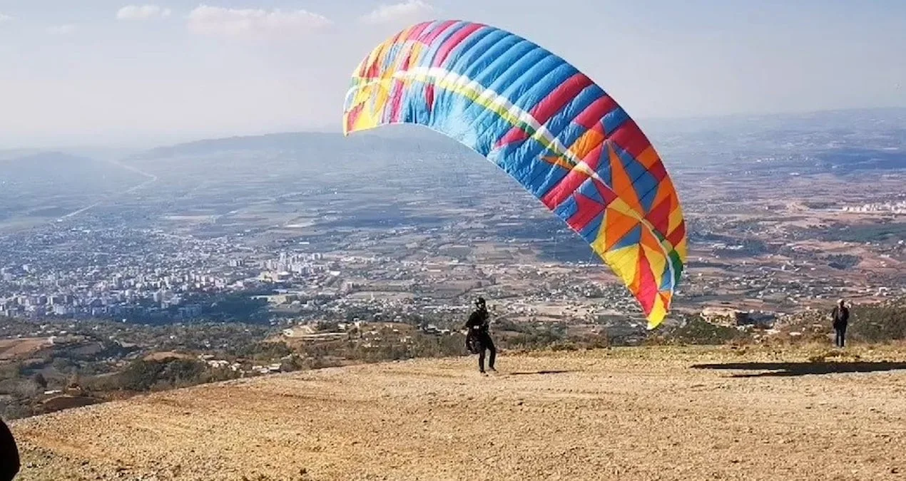 Paraşütçü Dumanlı Yaylası Festivali’nde Kaza Geçirdi
