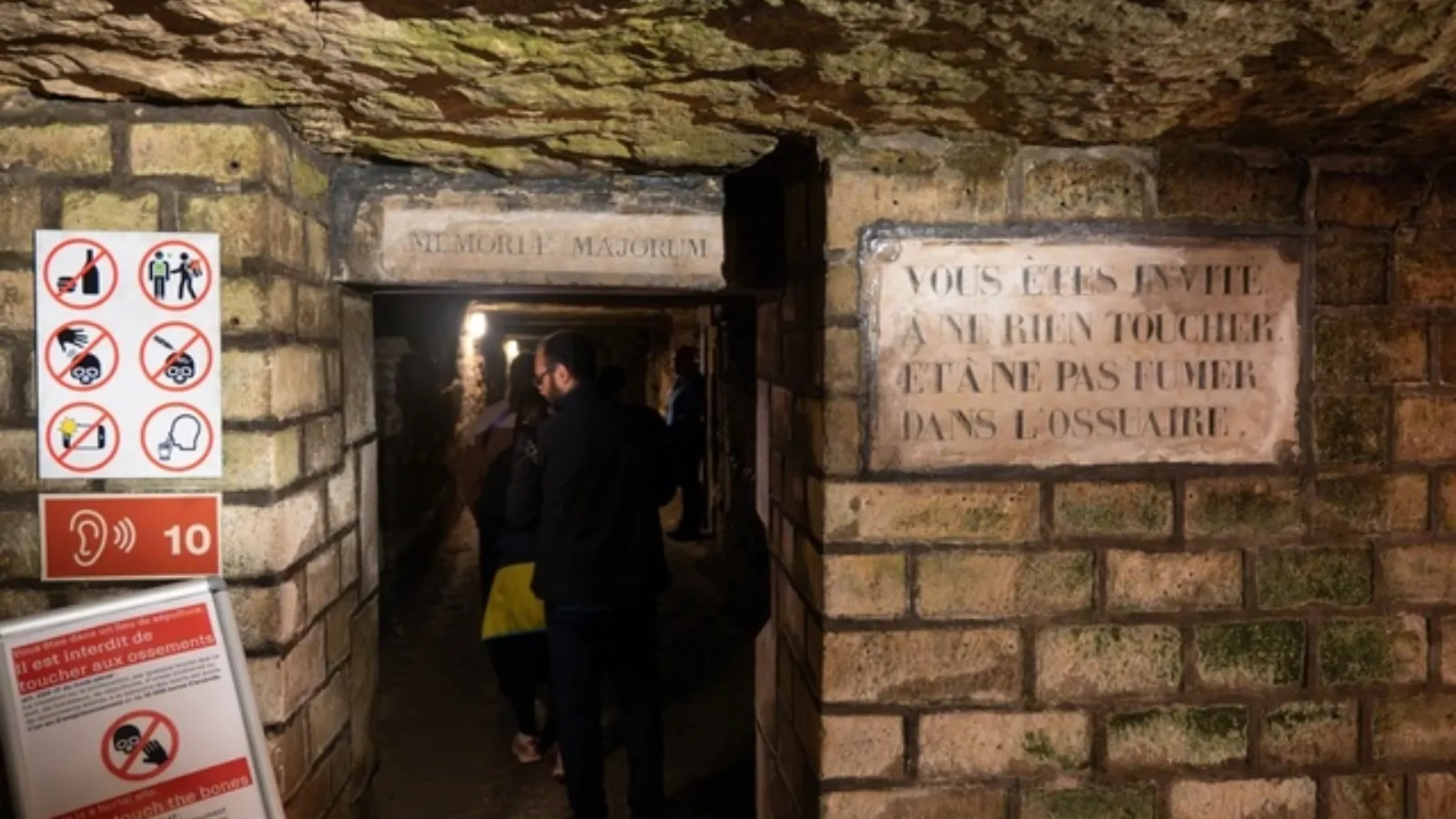 Paris Katakombları: Tarih ve Gizem Dolu Derinlikler