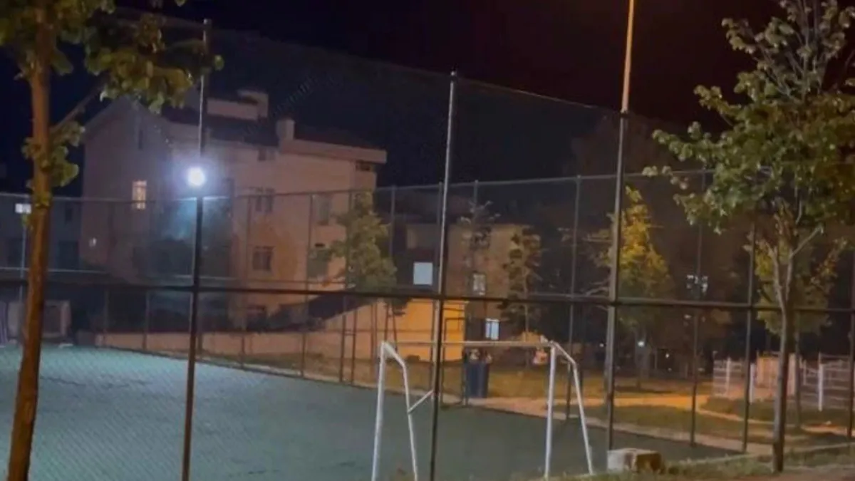 Parkta Bıçaklı Kavga: 1 Ölü, 2 Şüpheli Yakalandı!