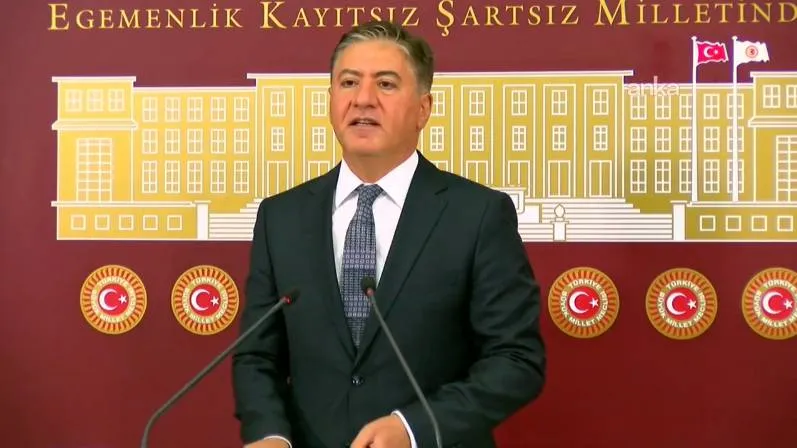 Parti İçi Tartışma: Döneklik ve Genel Başkan