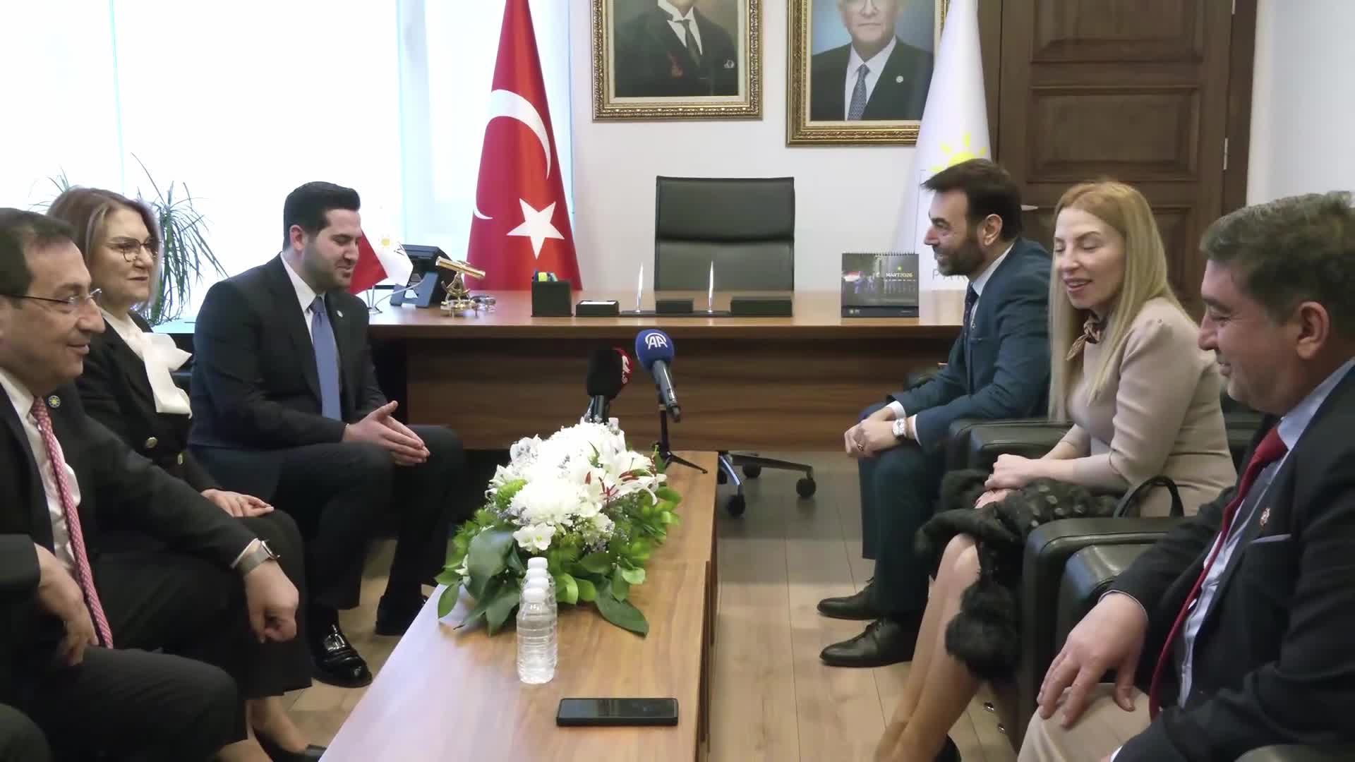 Partilerden Bayram Ziyareti: Birlik Mesajı
