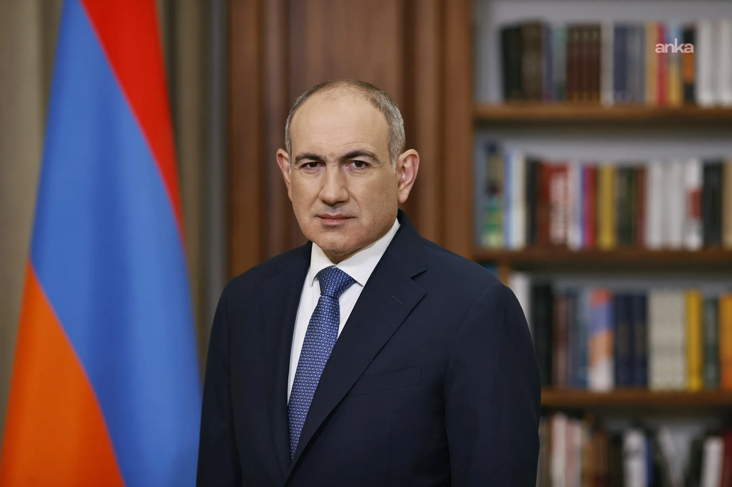 Paşinyan’dan Türk Bayrağına Kınama Mesajı