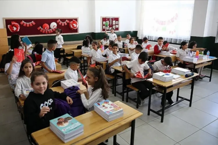Pazartesi Okullar Tatil mi? 10 Kasım’da Neler Olacak?