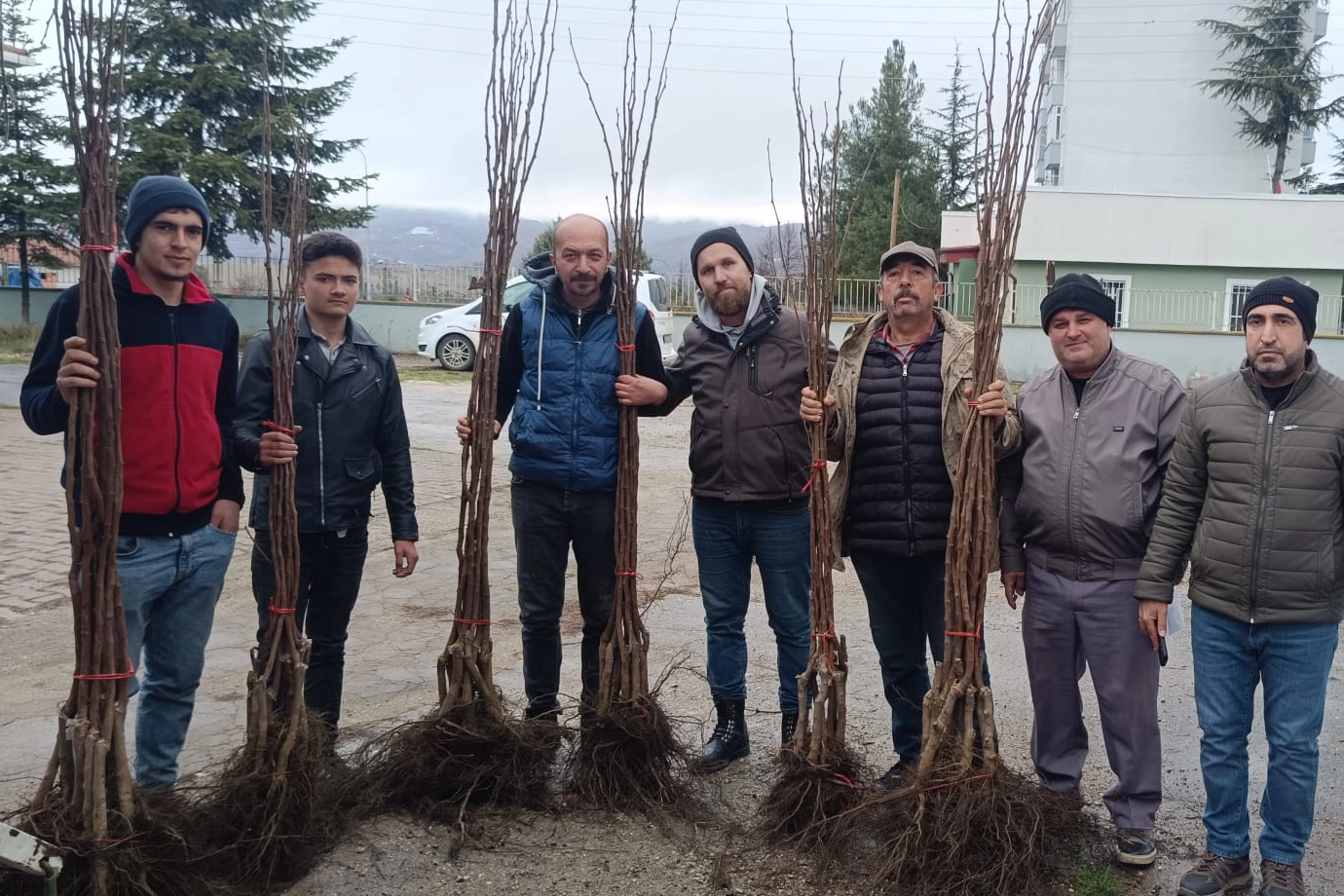 Pazaryeri’nde 450 Fidan, Meyvecilikte Yeni Dönem