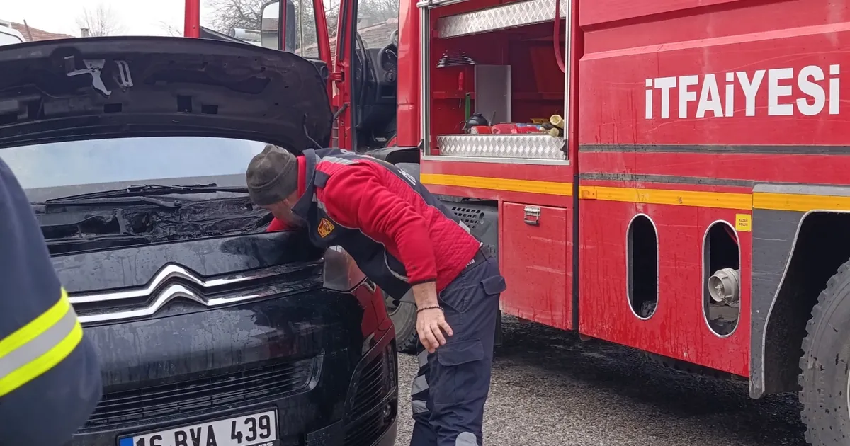 Pazaryeri’nde Minibüste Yangın Paniği!