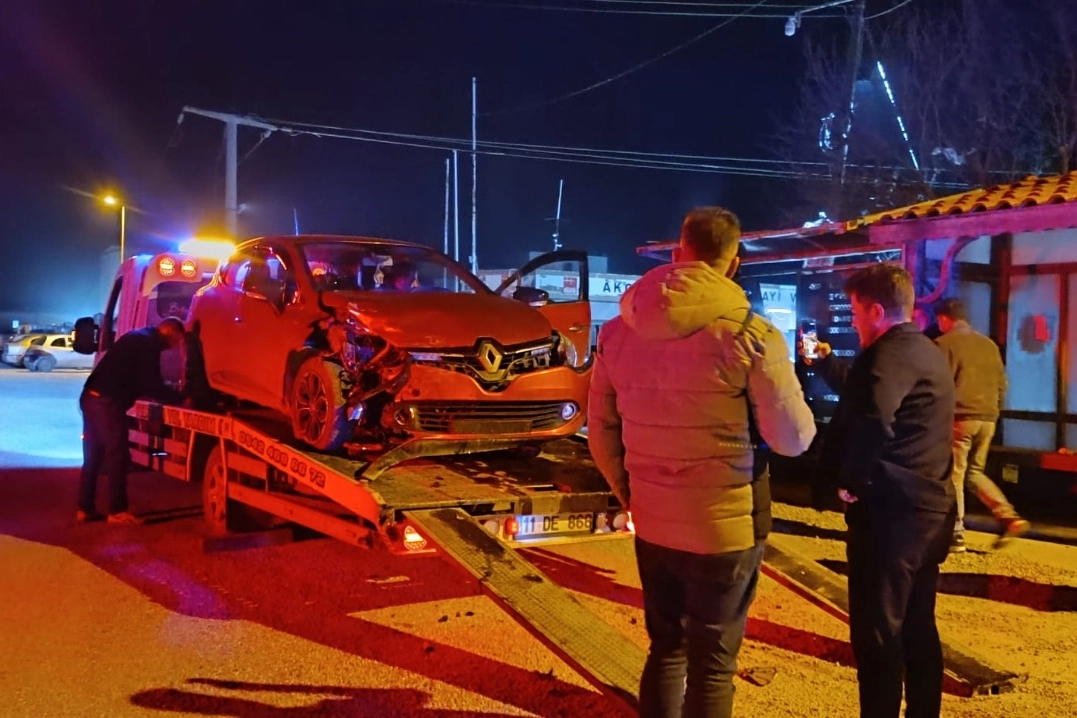Pazaryeri’nde Trafik Kazası: 5 Yaralı!