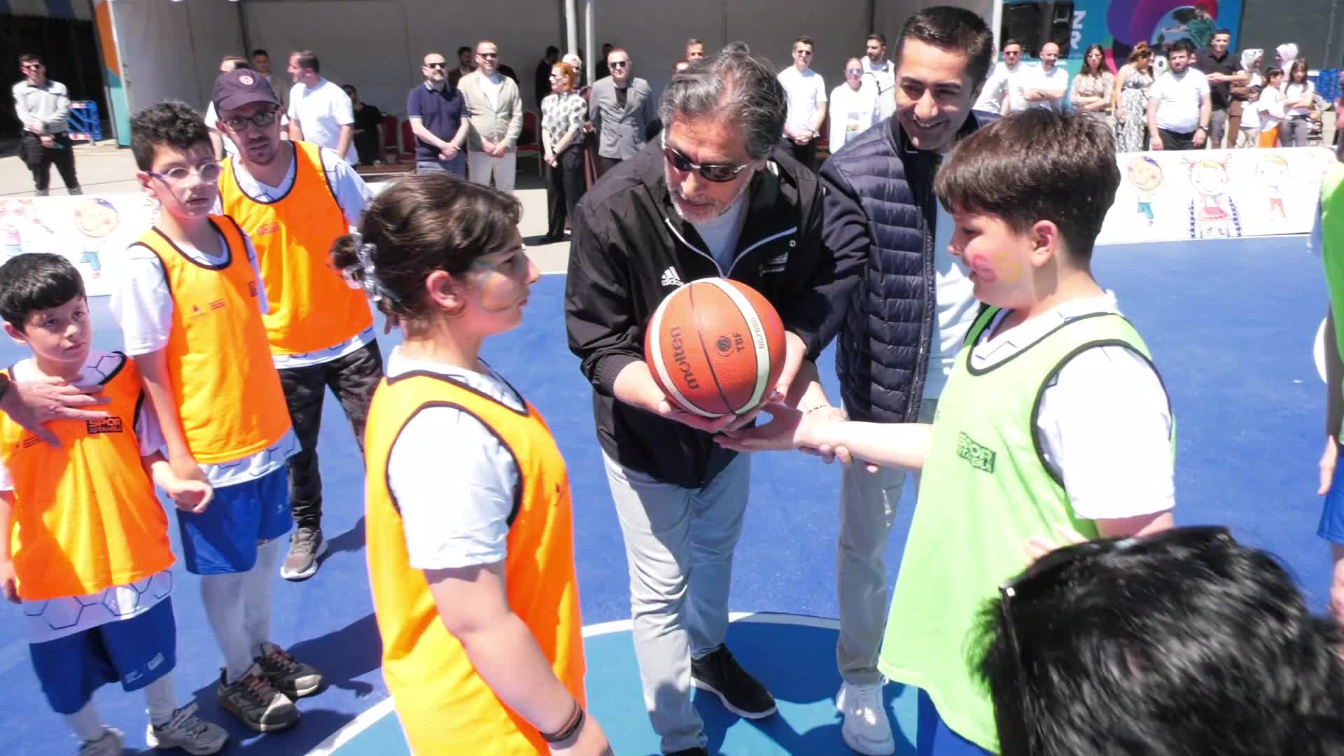 Pendik’te 3 Bin Kişi Engelli Farkındalığı İçin Bir Araya Geldi