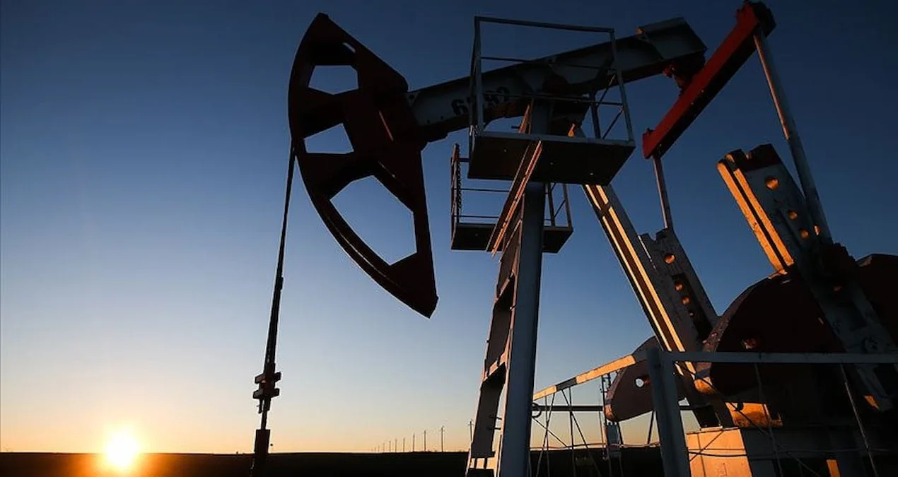 Petrol Fiyatları Düştü: ABD Stokları Artışta!
