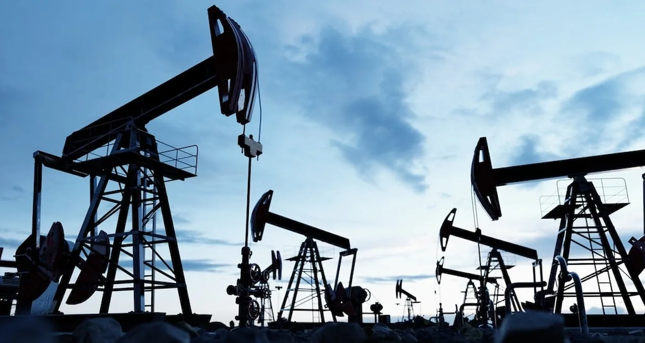 Petrol Fiyatları Geriliyor: Gerilim ve Veriler Etkili!