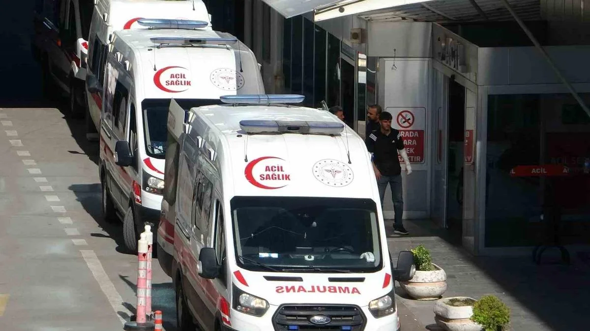 Petrolkent’te Bıçaklı Kavga: 1 Ağır Yaralı