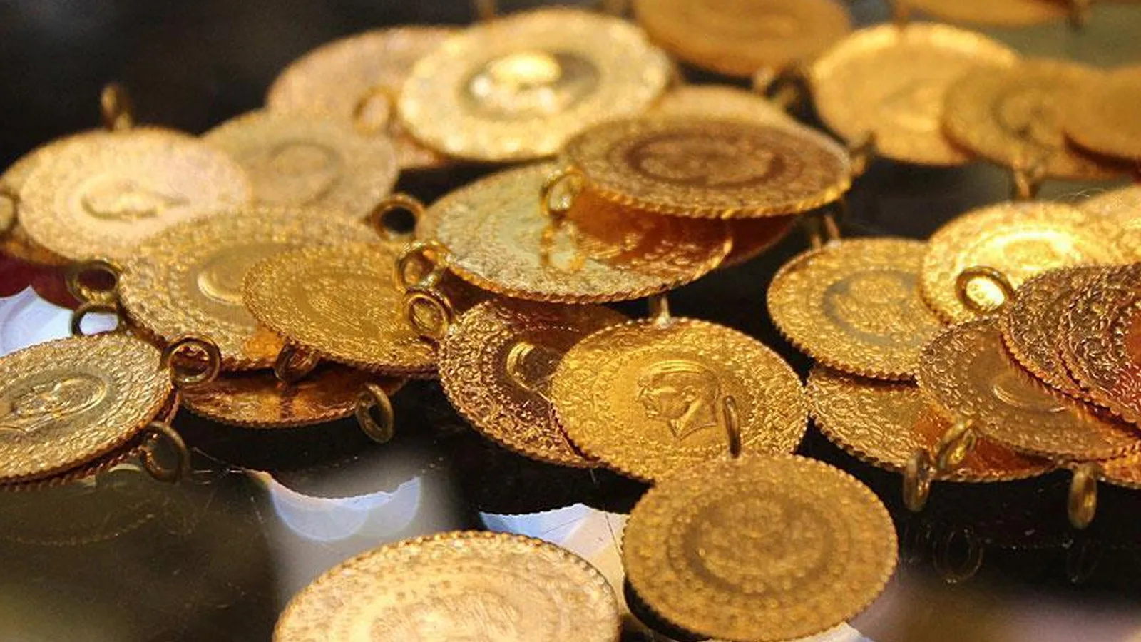Piyasalarda Kırmızı Alarm: Altın ve Bitcoin Düşüşte!