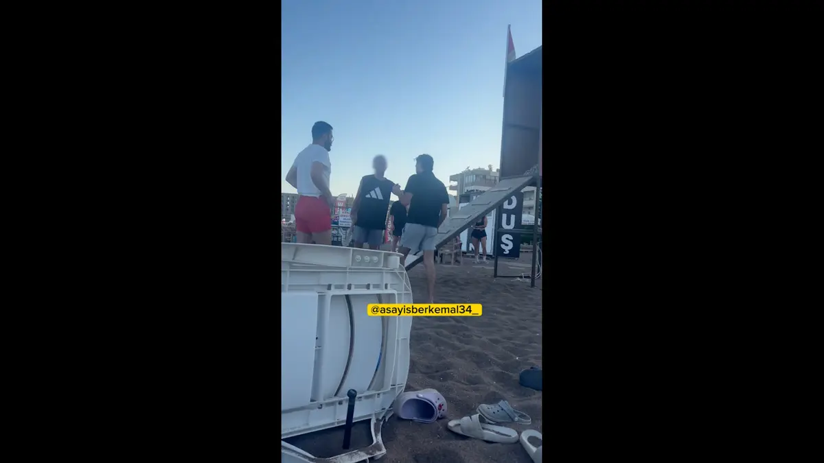 Talebi reddedilince kürekle saldırdı! Plajda şaşkınlık yaratan anlar 3