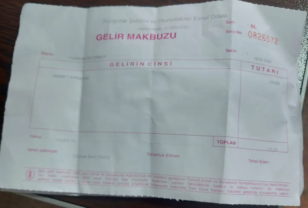 APP  plakasını değiştirmeye gitti! Yaşadığı duruma inanamadı, suç duyurusunda bulundu 2