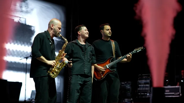 Poizi, Bursa Festivali’nde Coşkuyla Sahne Aldı