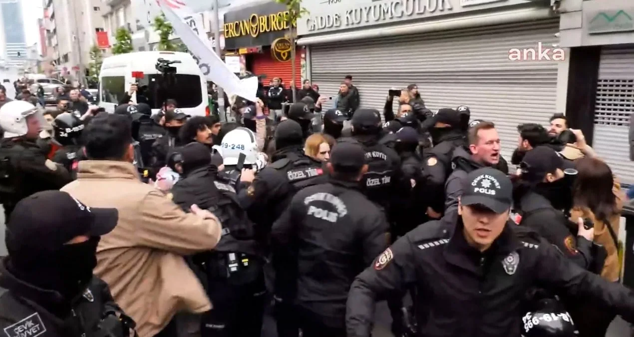 Polis, 1 Mayıs’ta Taksim’e müdahale etti!