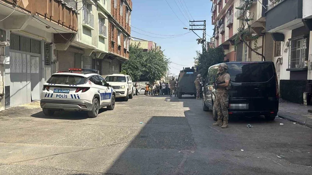 Polis Operasyonunda Gasp Zanlısı Kaçmaya Çalıştı