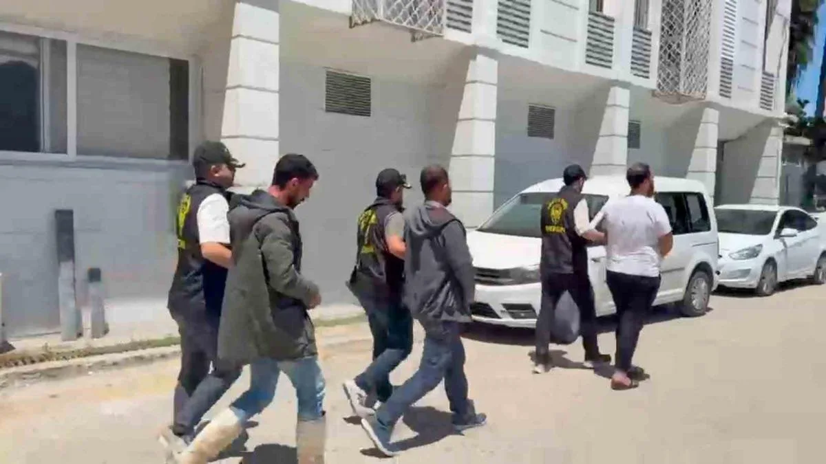 Polis Taklidiyle Dolandırıcılık Operasyonu!