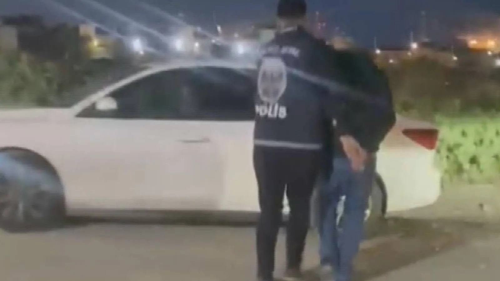 Polis Yeleğiyle Yayın Yapan Şüpheli Gözaltında