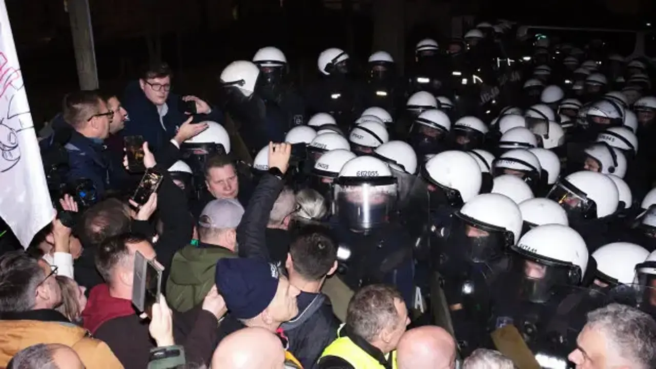 Polonya Cumhurbaşkanı Nawrocki Kriz Üzerine Ülkesine Dönüyor