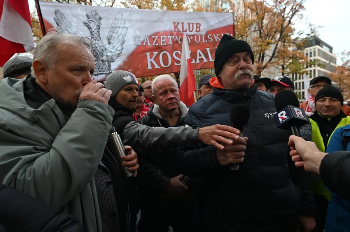 Polonya yangın yeri! Anayasa Mahkemesi krizinin detayları ortaya çıktı: Cumhurbaşkanı Nawrocki testereyle içeri girmiş! 7